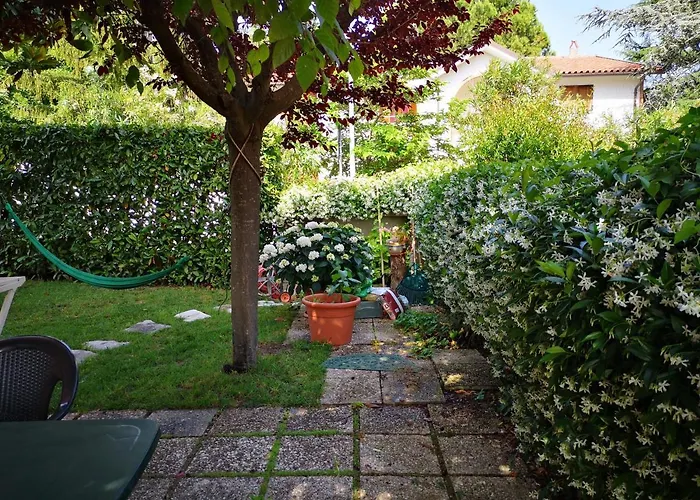 A Due Passi Dal Mare Bed & Breakfast