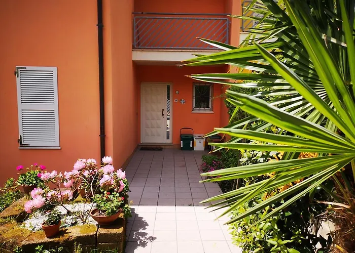 A Due Passi Dal Mare Bed & Breakfast