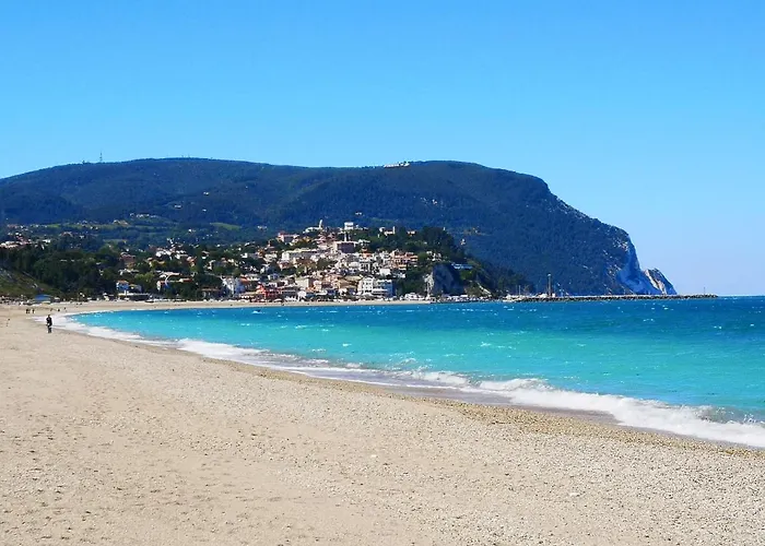 A Due Passi Dal Mare Bed & Breakfast