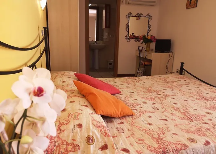 A Due Passi Dal Mare Bed & Breakfast 3*