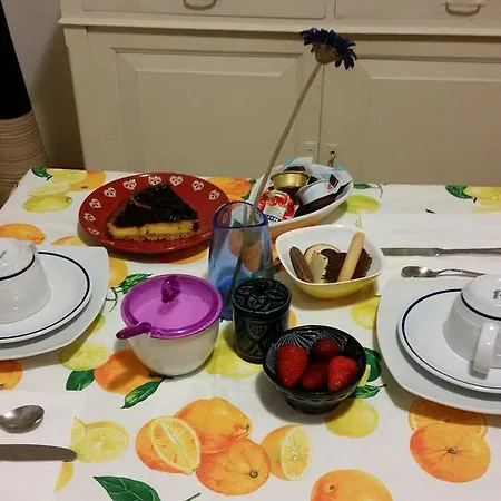 Bed & Breakfast A Due Passi Dal Mare Numana