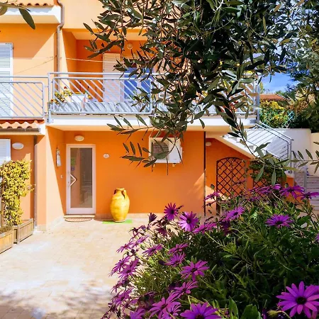 A Due Passi Dal Mare 3* Numana